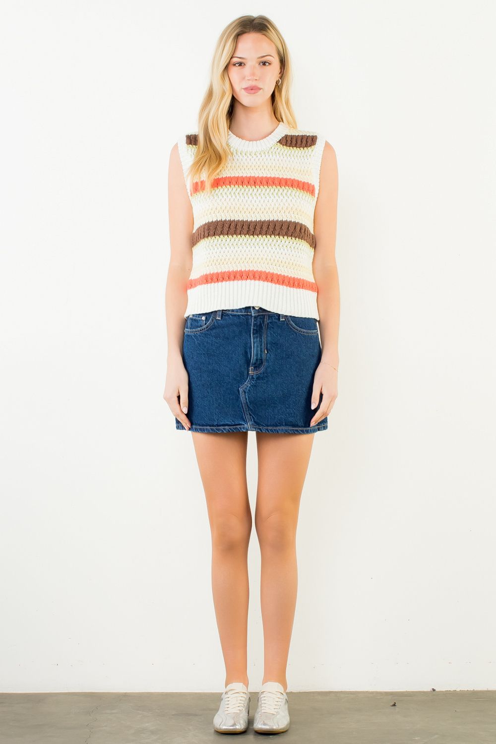 KNIT VEST