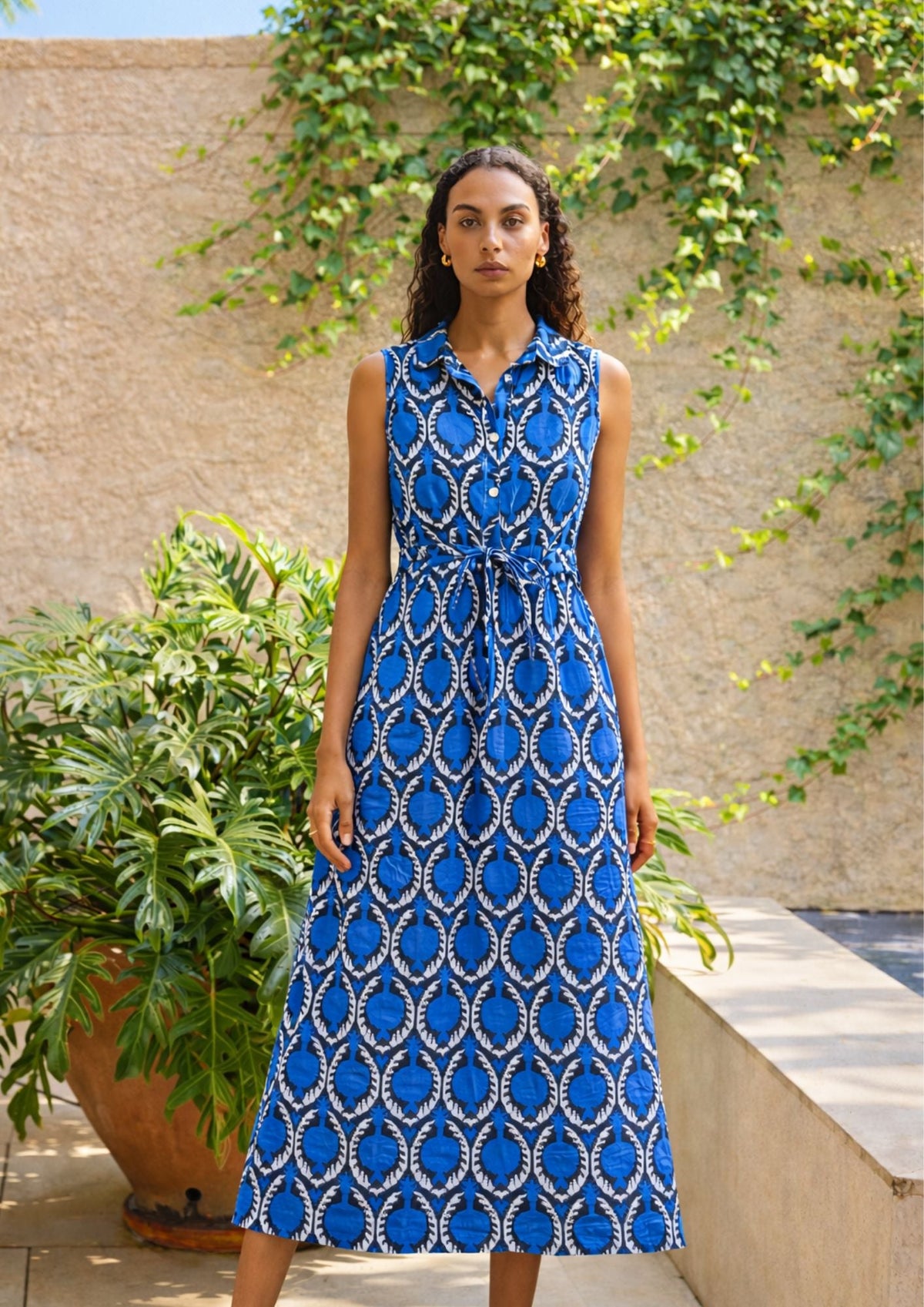 SLEEVELESS GRANADA DRESS
