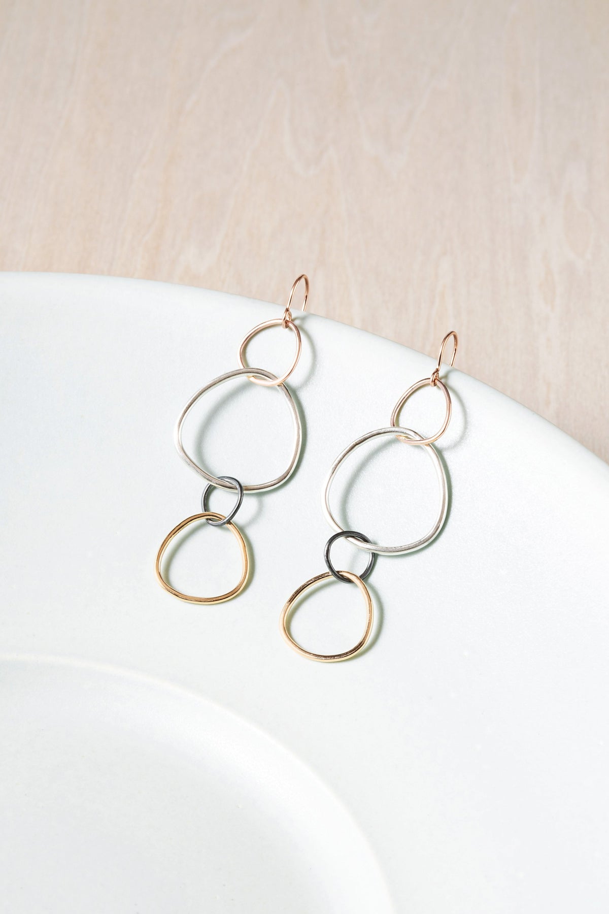 4-COLOR LINEAR HOOPS